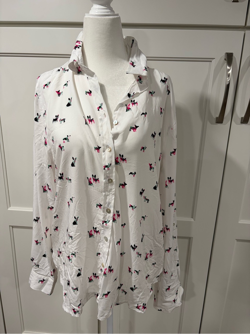 Jane and Delancey White Button-Front Shirt with Pink & Black French Bulldog